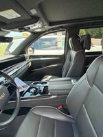 2025 Cadillac Escalade ESV Premium