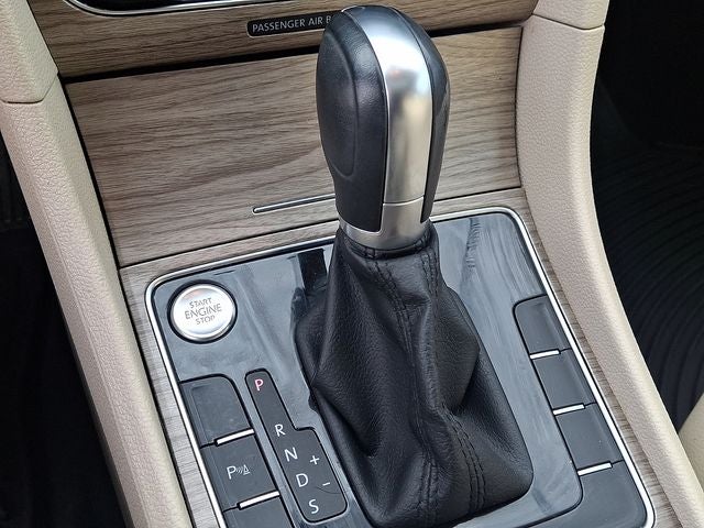 2018 Volkswagen Passat 2.0T SE