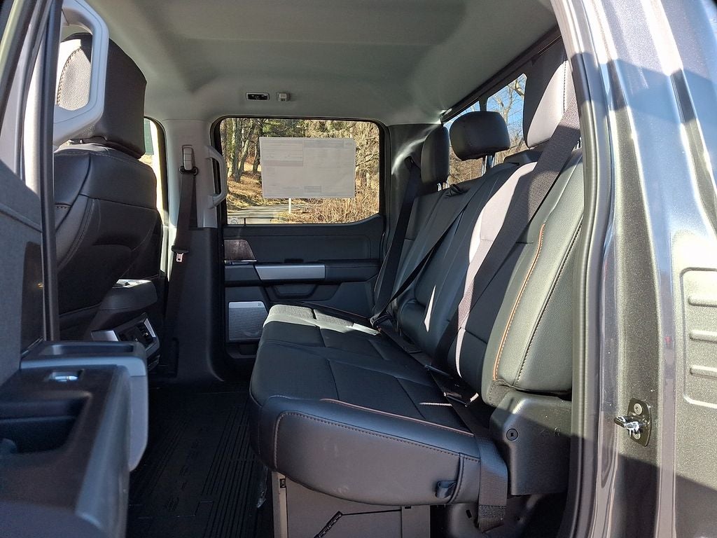 2026 Ford F-350SD Lariat DRW