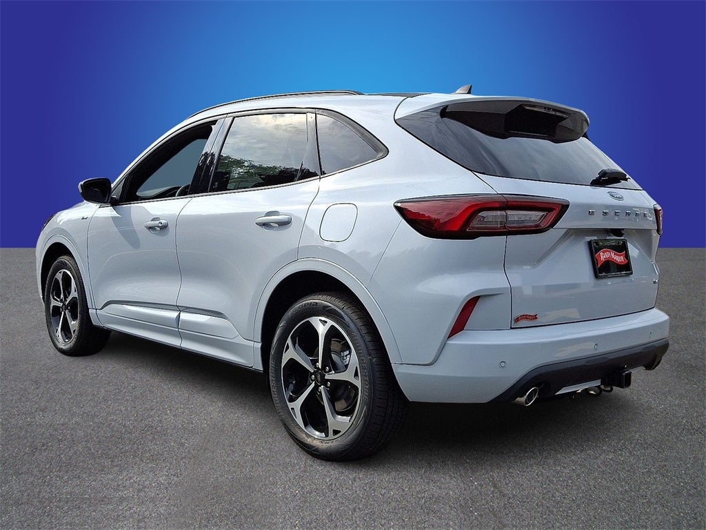 2025 Ford Escape ST-Line Elite