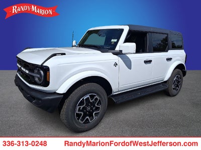 2026 Ford Bronco Outer Banks