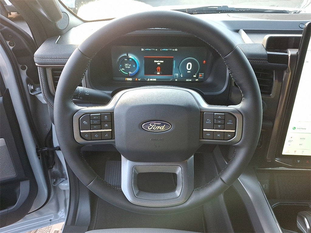 2025 Ford F-150 Lightning Lariat