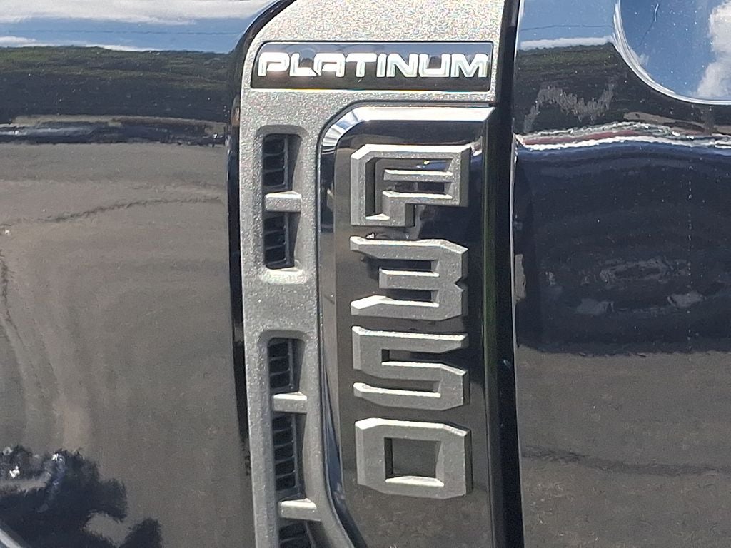 2026 Ford F-350SD Platinum DRW