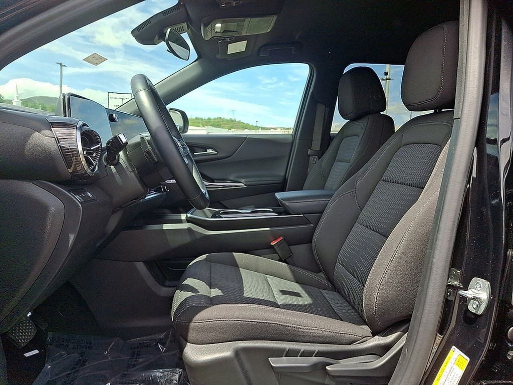 2025 Chevrolet Equinox LT - Photo 13