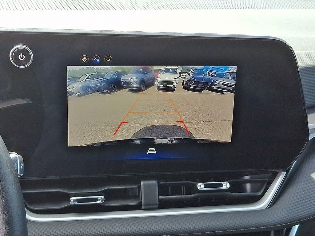 2025 Chevrolet Equinox LT - Photo 18