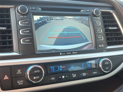 2017 Toyota Highlander SE