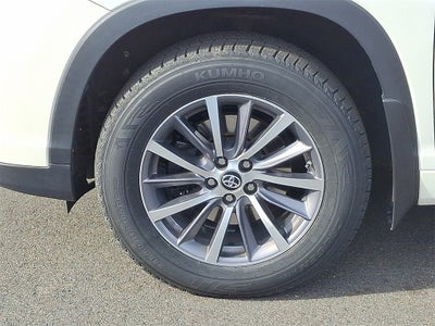 2017 Toyota Highlander SE