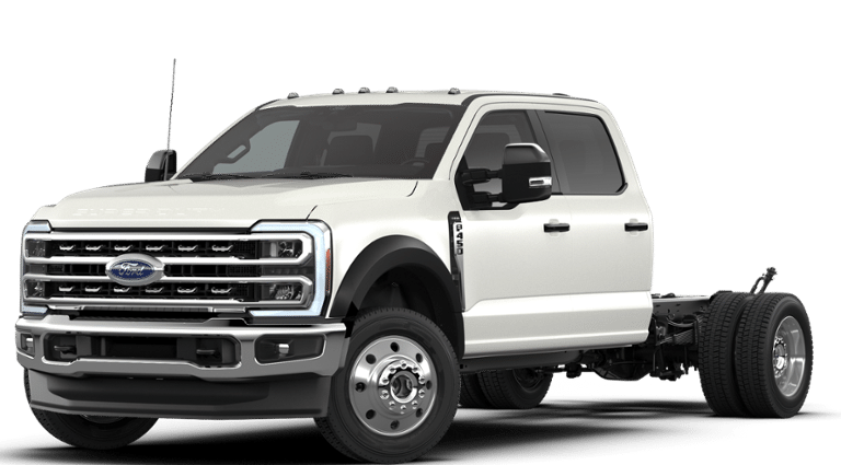 2026 Ford Chassis Cab F-450® LARIAT®