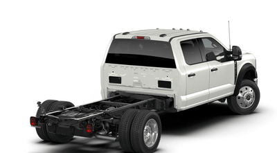 2026 Ford Chassis Cab F-450® LARIAT®