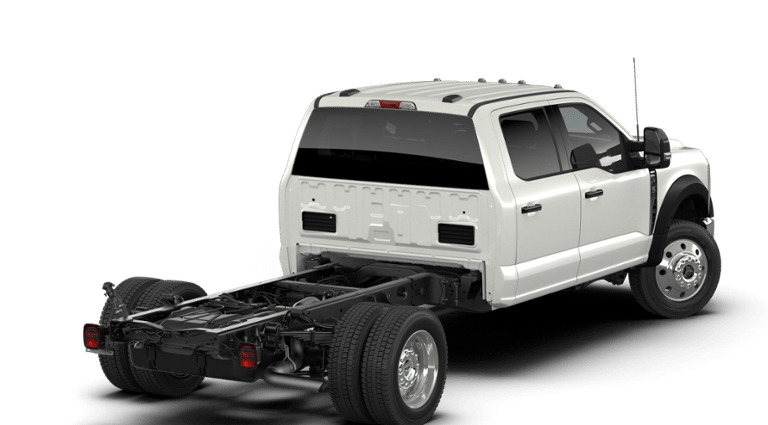 2026 Ford Chassis Cab F-450® LARIAT®