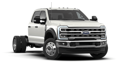 2026 Ford Chassis Cab F-450® LARIAT®