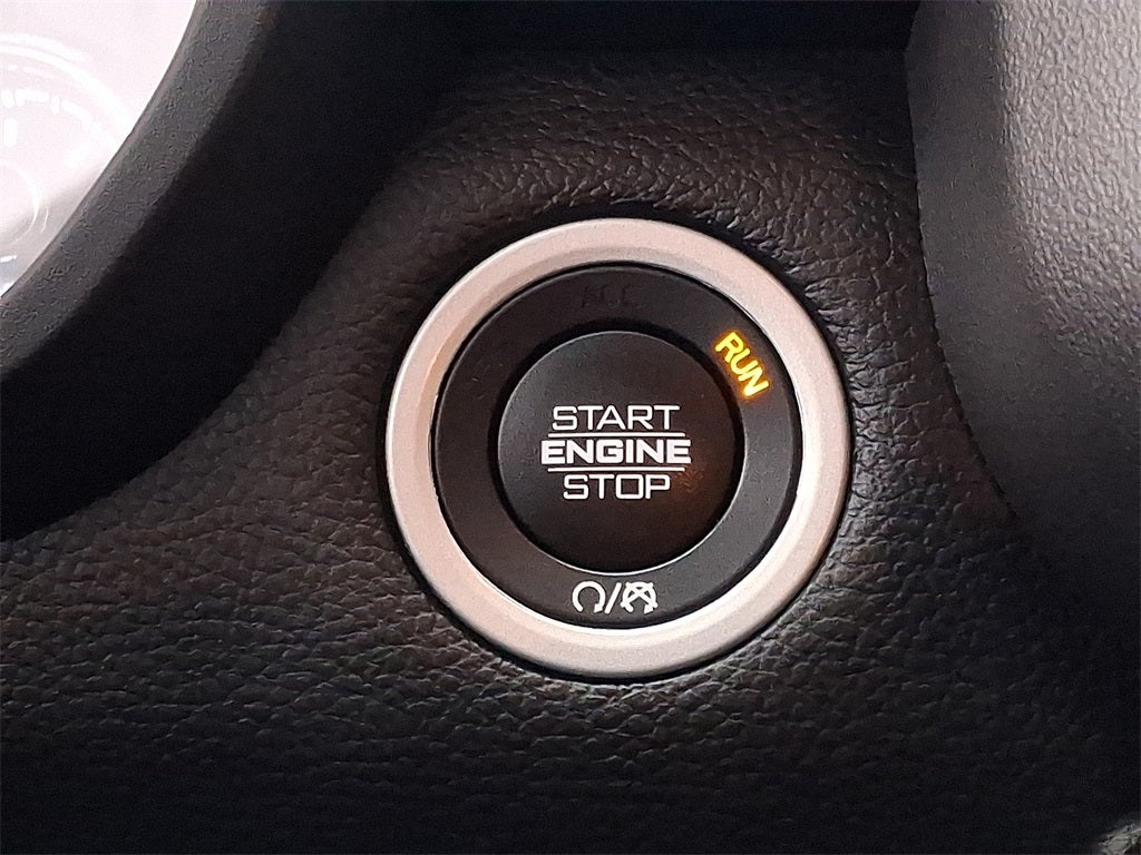 2020 RAM 1500 Big Horn Crew Cab 4x4 5'7' Box