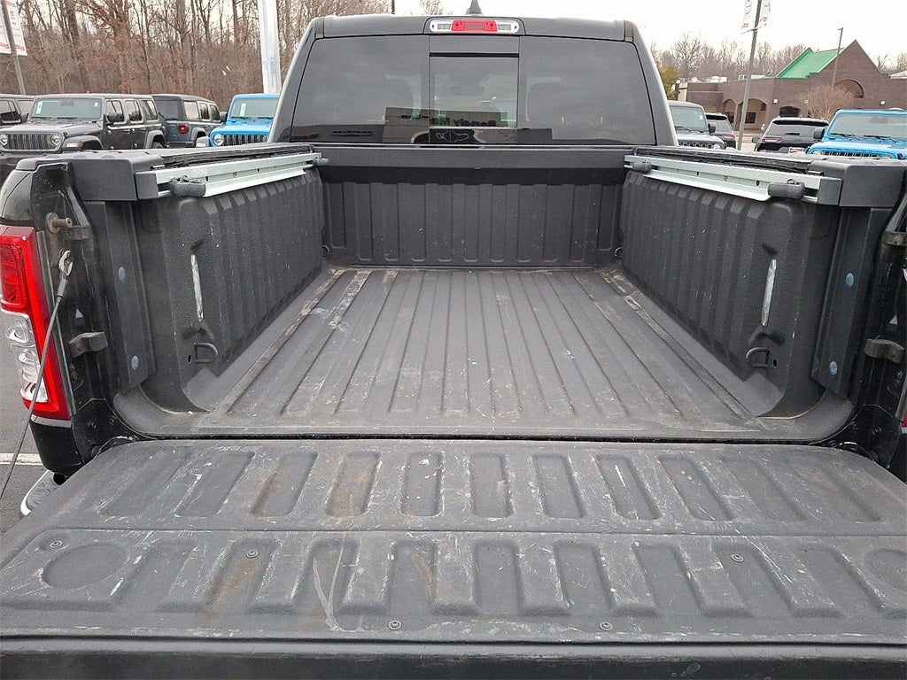 2020 RAM 1500 Big Horn Crew Cab 4x4 5'7' Box