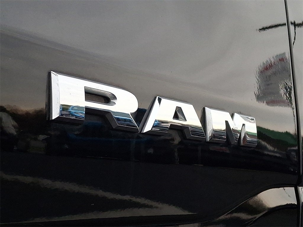 2020 RAM 1500 Big Horn Crew Cab 4x4 5'7' Box