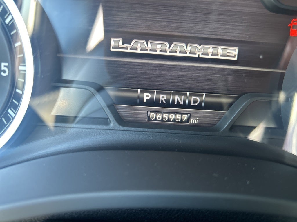 2021 RAM 1500 Laramie Crew Cab 4x4 5'7' Box