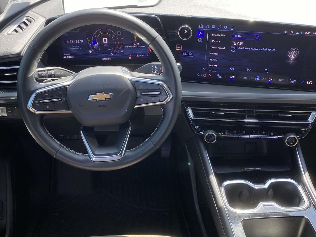 2025 Chevrolet Traverse FWD LT
