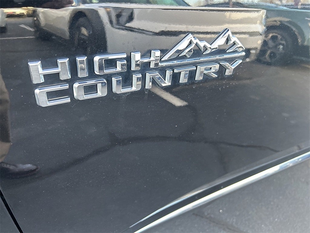 2023 Chevrolet Traverse AWD High Country