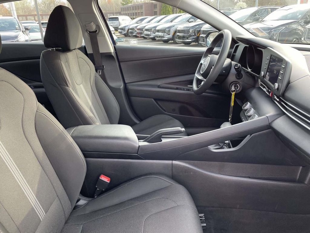 2021 Hyundai Elantra SE