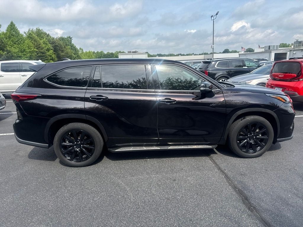 2022 Toyota Highlander L