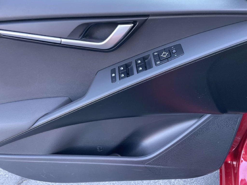2025 Kia Niro LX