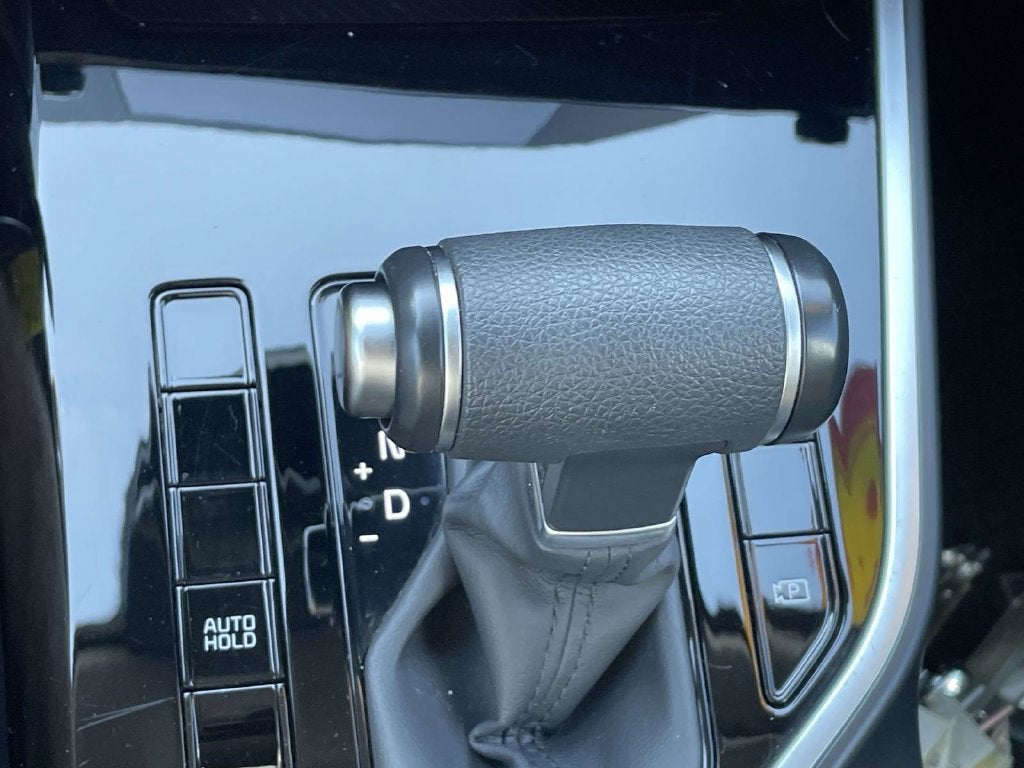 2025 Kia Niro LX