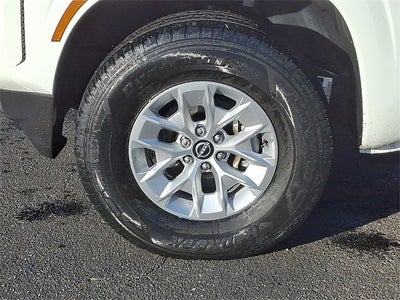 2024 Nissan Frontier SV