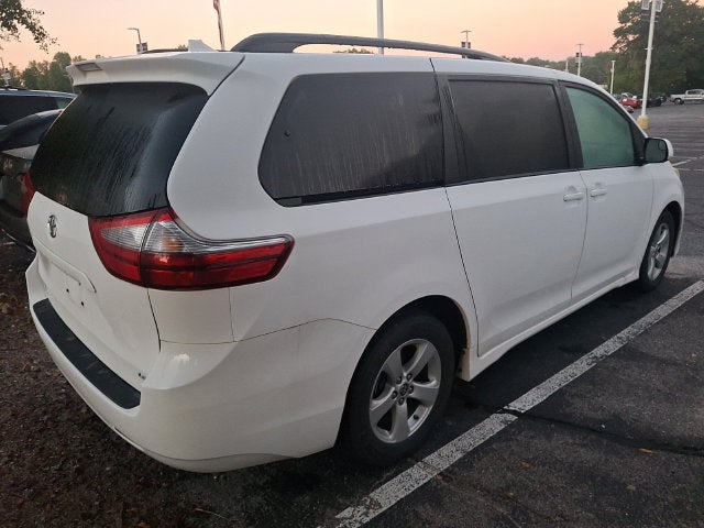 2020 Toyota Sienna LE 8 Passenger