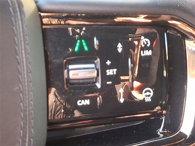 2025 Land Rover Range Rover Velar Dynamic SE