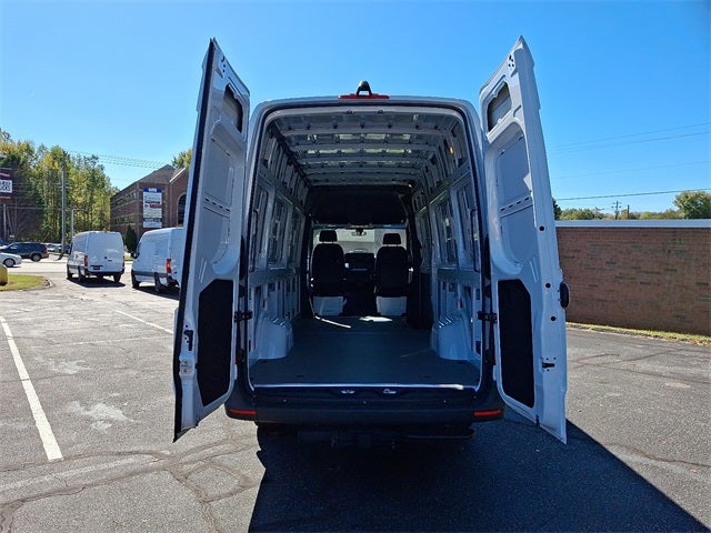 2025 Mercedes-Benz Sprinter 2500 Cargo 170 WB High Roof