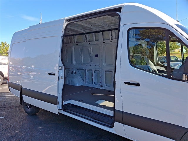 2025 Mercedes-Benz Sprinter 2500 Cargo 170 WB High Roof