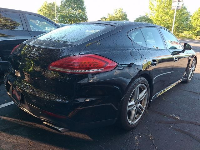 2016 Porsche Panamera Edition