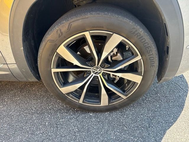 2024 Volkswagen Atlas 2.0T SEL Premium R-Line