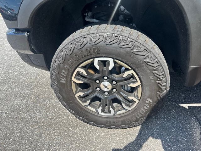 2025 Chevrolet Silverado 1500 ZR2