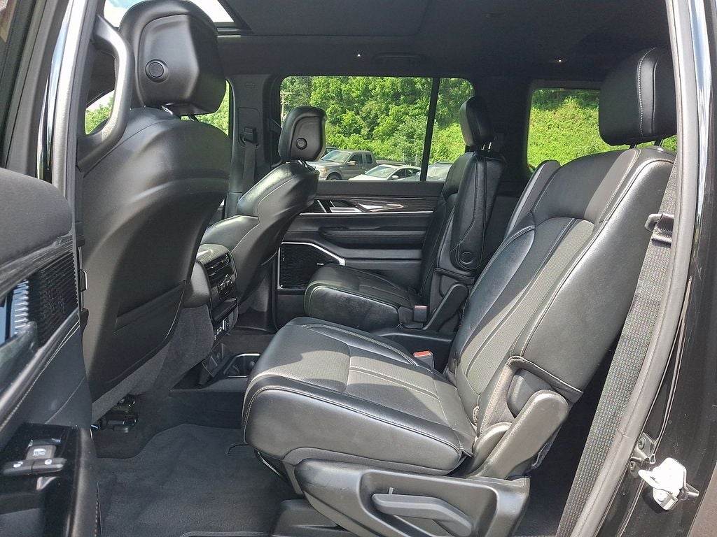 2022 Jeep Wagoneer Series III