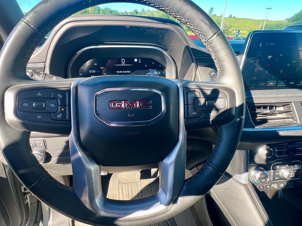 2023 GMC Yukon XL SLT