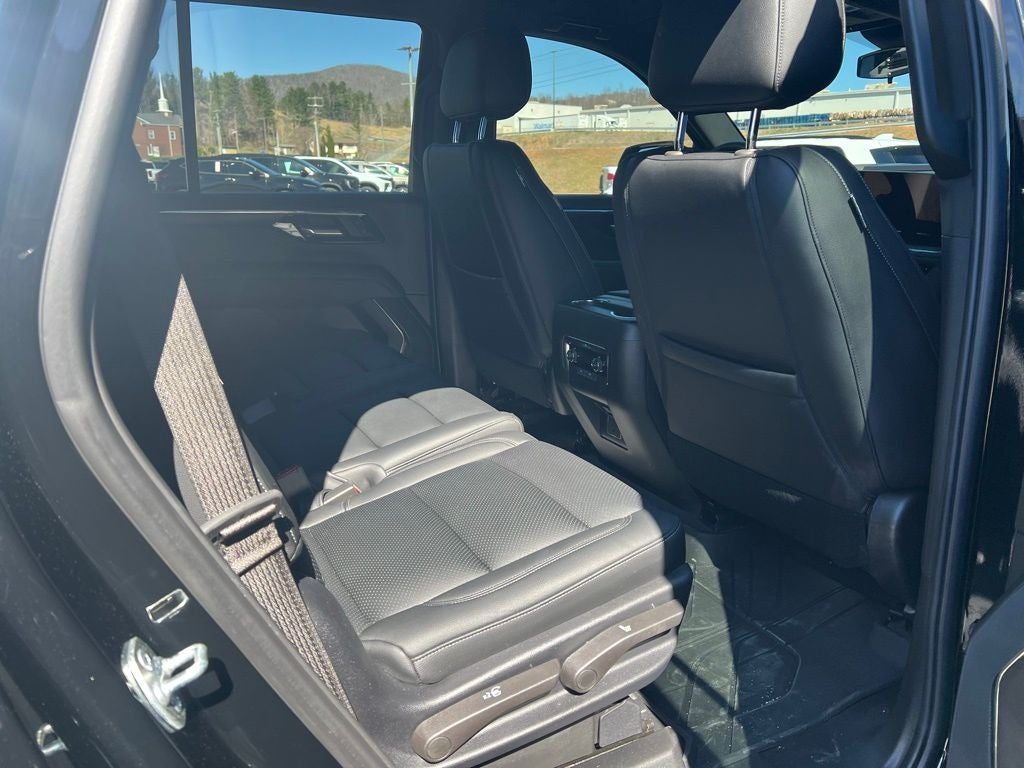 2025 Chevrolet Tahoe LS