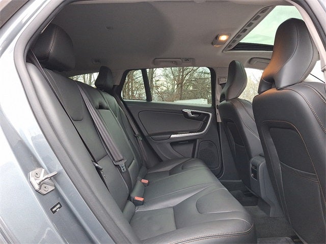2016 Volvo V60 Cross Country T5