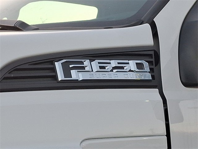 2023 Ford F-650SD Base
