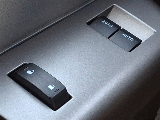 2023 Ford F-650SD Base