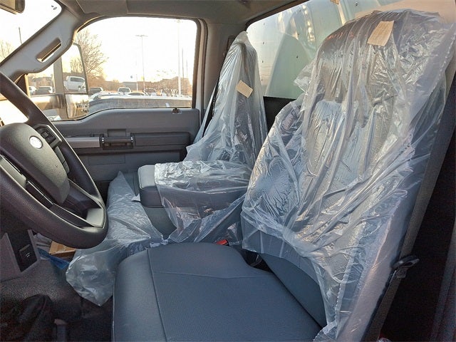 2023 Ford F-650SD Base