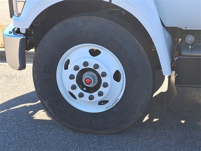 2023 Ford F-650SD Base