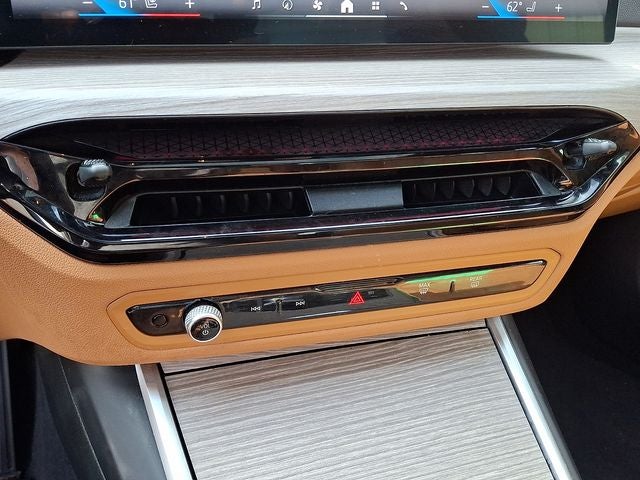 2025 BMW 3 Series 330i