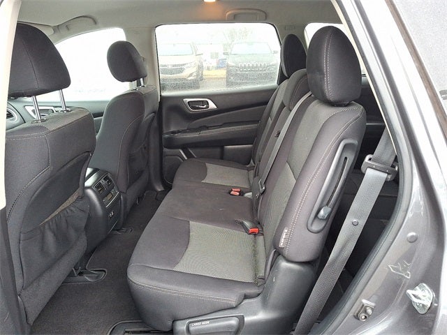 2019 Nissan Pathfinder SV