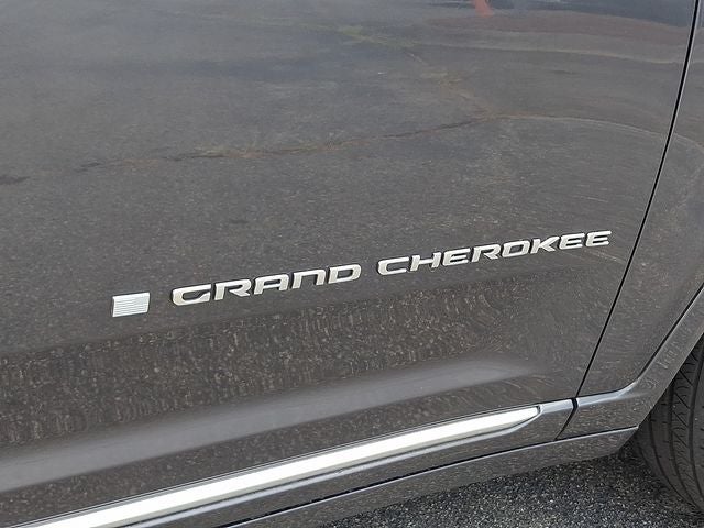2022 Jeep Grand Cherokee Summit Reserve