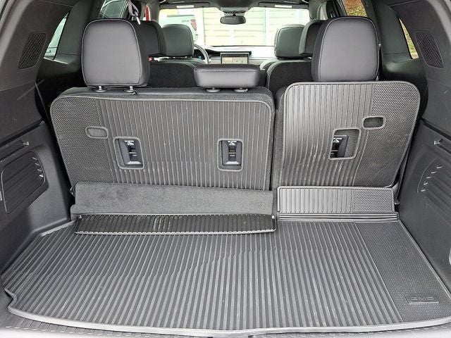 2025 GMC Acadia FWD Denali