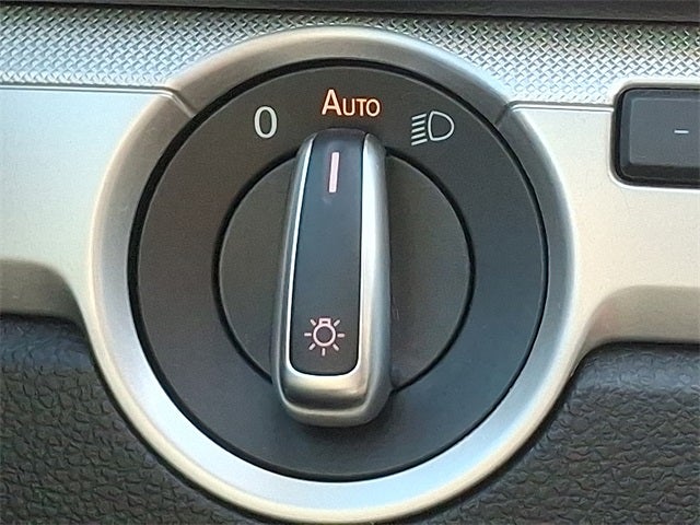 2018 Volkswagen Passat 2.0T R-Line