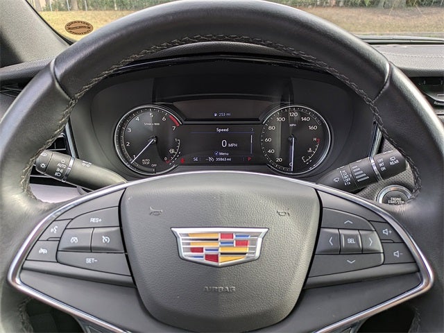 2023 Cadillac XT5 Luxury