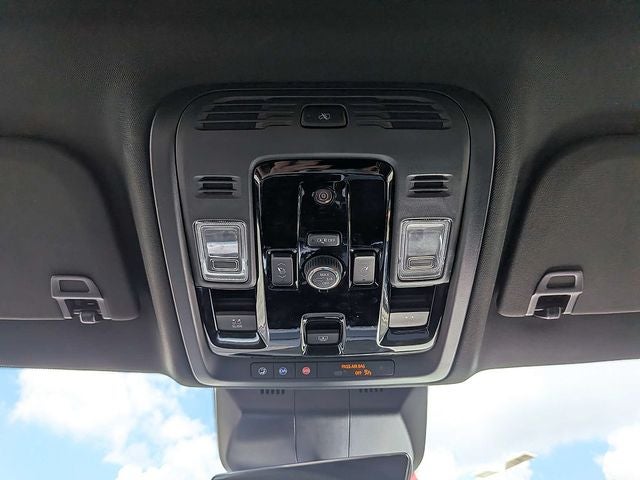 2025 Cadillac Escalade Premium Luxury