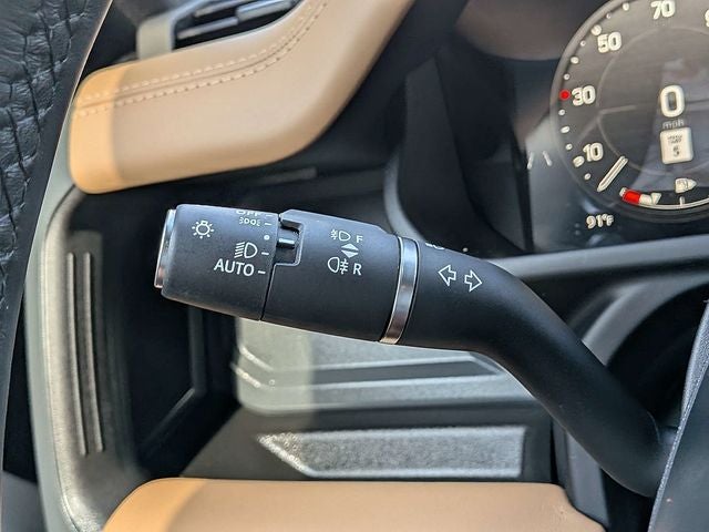 2025 Land Rover Defender 110 X-Dynamic SE
