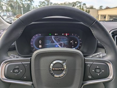 2023 Volvo XC40 B5 Plus Dark Theme